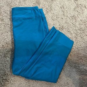 Stretchy cropped pants